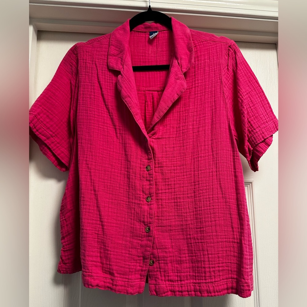 Old Navy Fuchsia Pink Crinkle Gauze Button-Down Shirt